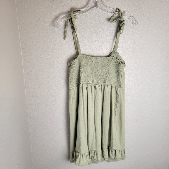 Hollister Shoulder Tie Lined Sundress with Elastic Top Ruffled Bottom Green Size - Picture 2 of 7